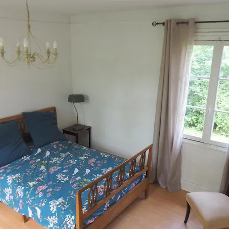 Proche Paris Et Versailles, Dans Ecrin De Verdure Le Vésinet